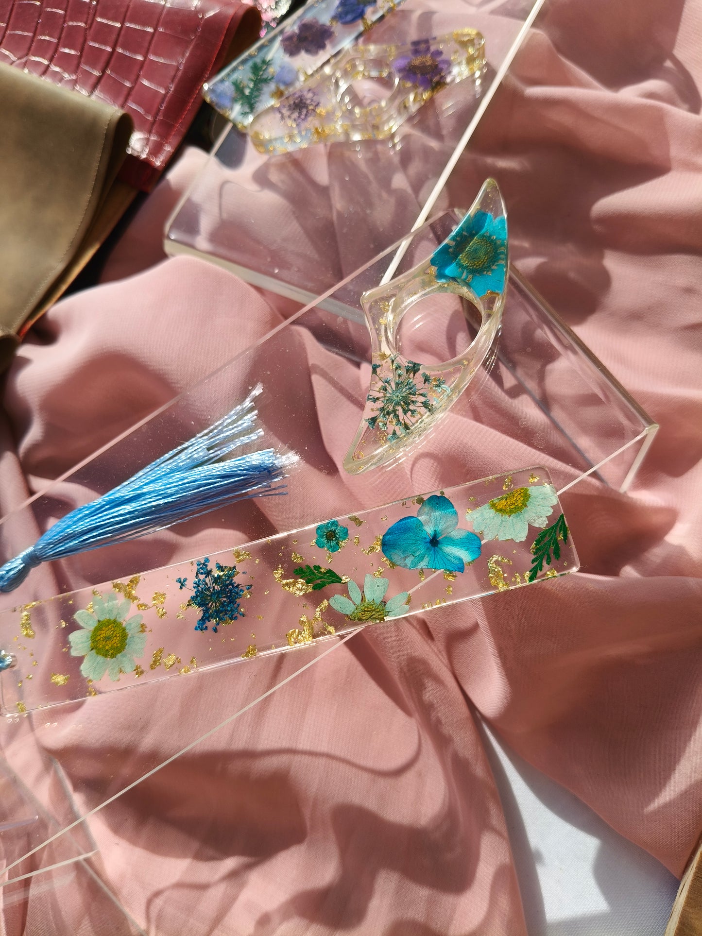 Marque page resine turquoise et or